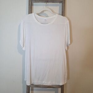 ⭐️40% Off⭐️ Old Navy Luxe Crew T-shirt In Calla Lily White